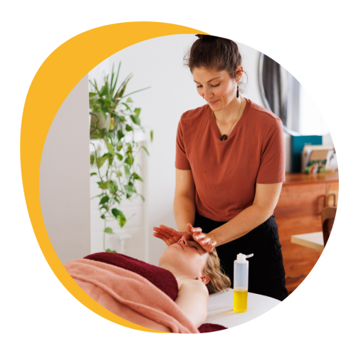 massage postnatal femme jeune maman lille